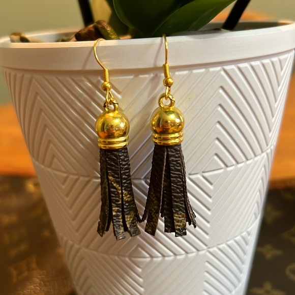 Tassel Earrings - Picture 1 of 4